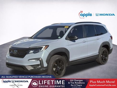 Used 2022 Honda Pilot TrailSport image 3