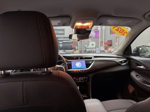 Used 2021 Buick Encore GX Preferred image 17