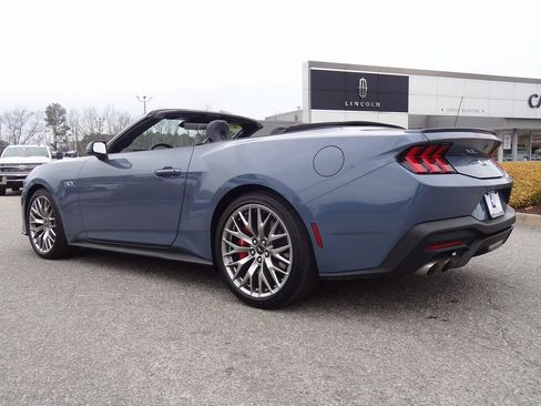 Certified 2025 Ford Mustang GT Premium image 6