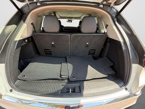 Used 2025 Acura MDX SH-AWD image 8