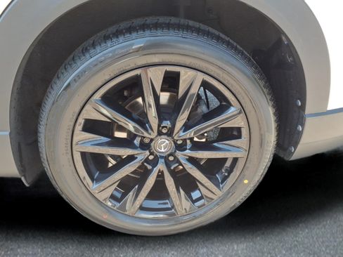 Certified 2023 MAZDA CX-9 Touring Plus AWD/4WD image 19