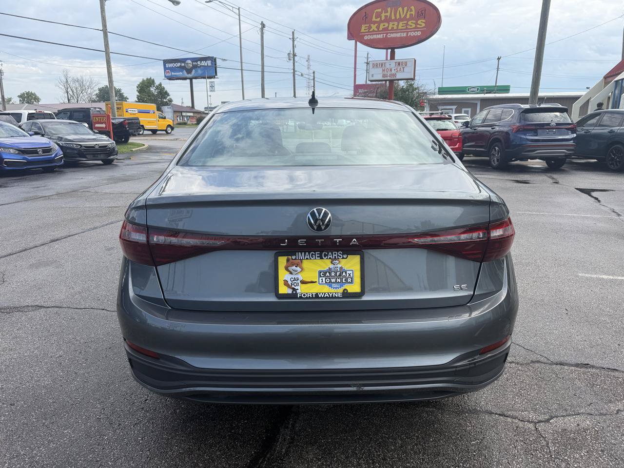 Used 2025 Volkswagen Jetta SE FWD image 7
