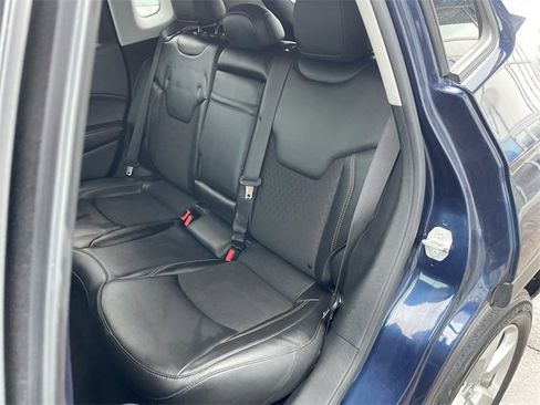 Used 2019 Jeep Compass Latitude image 23