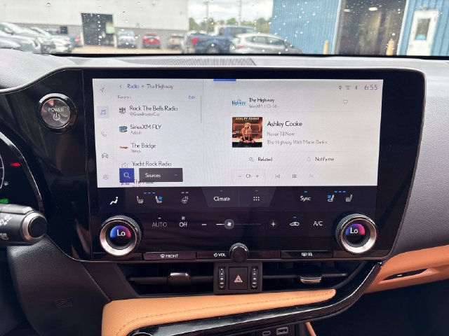 Used 2024 Lexus NX 350h AWD image 16