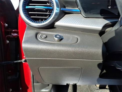 Used 2024 Chevrolet Trax LT image 13