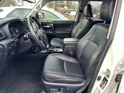 Used 2023 Toyota 4Runner TRD Off-Road Premium AWD/4WD image 13