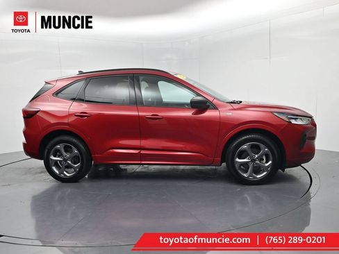 Used 2023 Ford Escape ST-Line AWD/4WD image 1