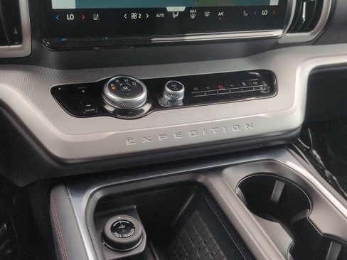 Certified 2025 Ford Expedition Max Active RWD image 26