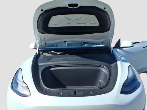 Used 2023 Tesla Model Y Performance AWD/4WD image 19