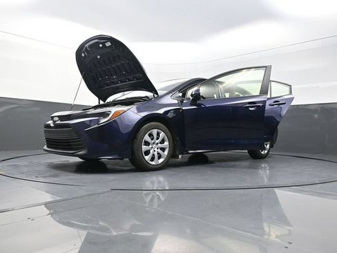 Used 2026 Toyota Corolla LE FWD image 40
