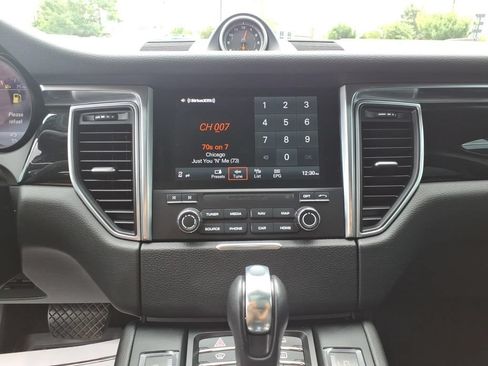 Used 2018 Porsche Macan S AWD/4WD image 24