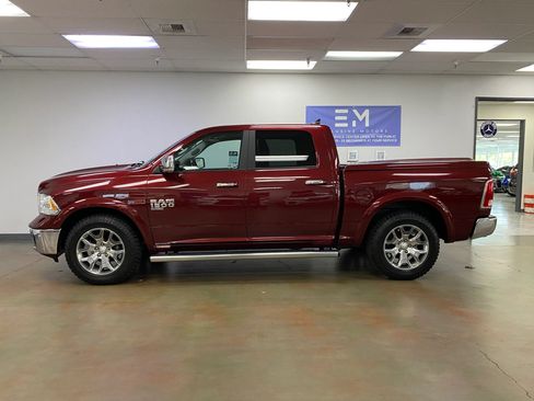 Used 2019 RAM 1500 Laramie w/ Convenience Group RWD image 9
