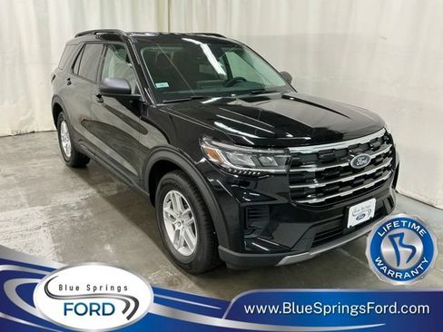 New 2026 Ford Explorer Active AWD/4WD image 1