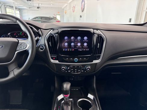 Certified 2023 Chevrolet Traverse RS AWD/4WD image 17
