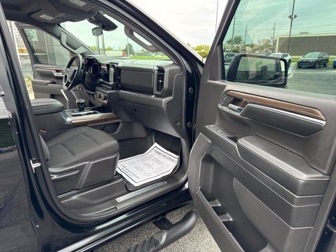 Used 2024 Chevrolet Silverado 1500 RST AWD/4WD image 28
