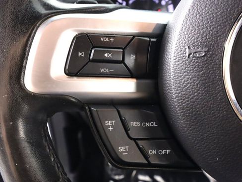 Used 2018 Ford Mustang Coupe image 12