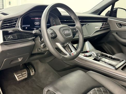 Certified 2025 Audi SQ7 Premium Plus AWD/4WD image 4