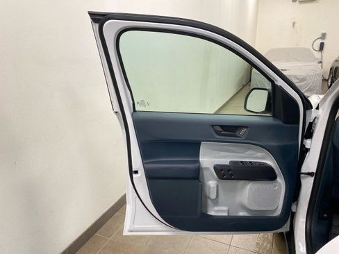 New 2025 Ford Maverick XLT image 14