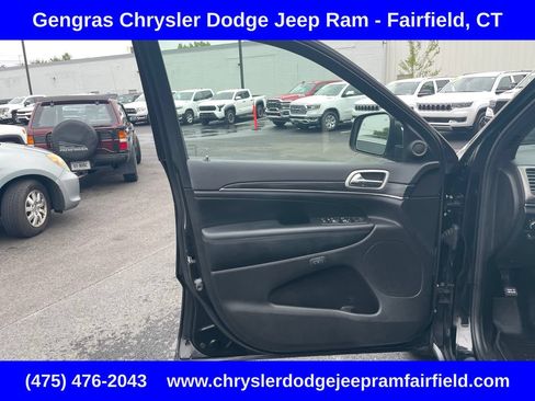 Used 2019 Jeep Grand Cherokee Limited AWD/4WD image 26