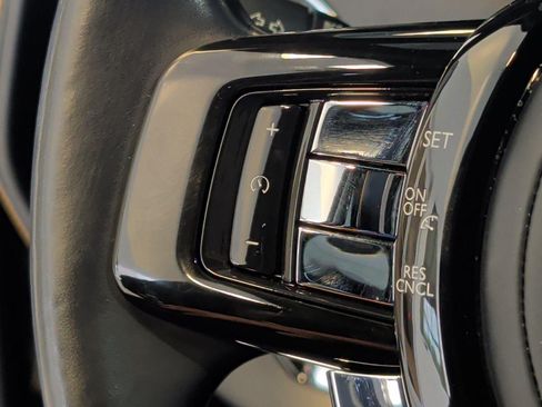 Used 2021 Rolls-Royce Cullinan AWD/4WD image 19