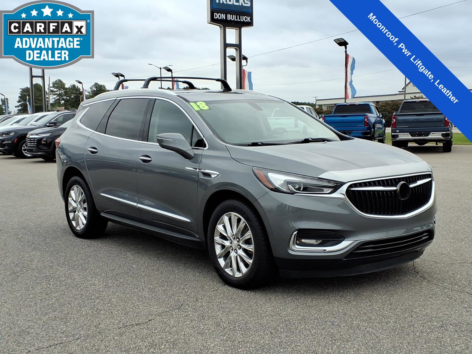 Used 2018 Buick Enclave Essence w/ LPO, Hit The Road Package AWD/4WD image 7