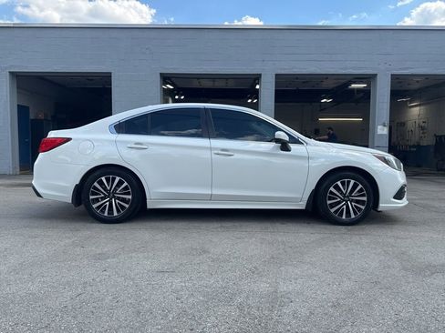 Used 2018 Subaru Legacy 2.5i Premium AWD/4WD image 2