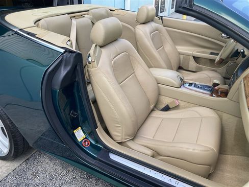 Used 2007 Jaguar XK Convertible RWD image 16