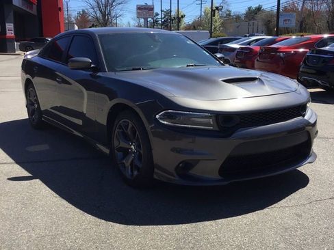 Used 2019 Dodge Charger R/T RWD image 1