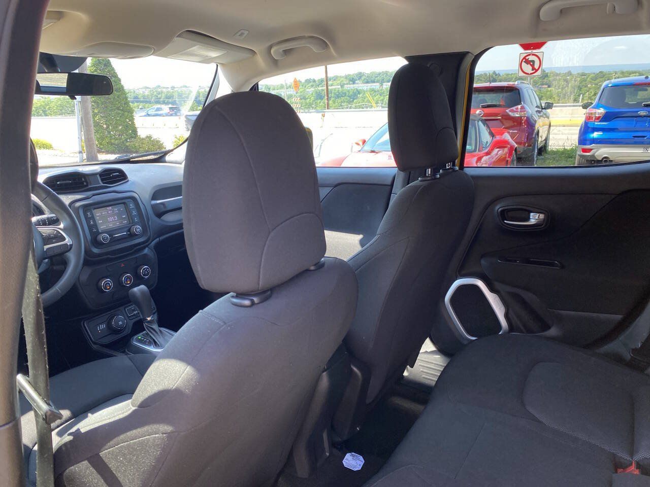Used 2019 Jeep Renegade Sport w/ Sport Appearance Group AWD/4WD image 14