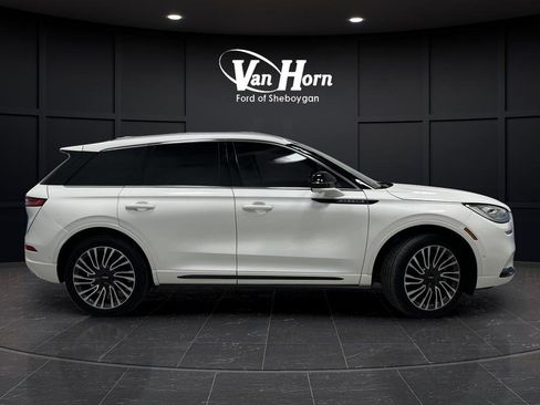 Used 2021 Lincoln Corsair Grand Touring w/ Equipment Group 301A AWD/4WD image 2