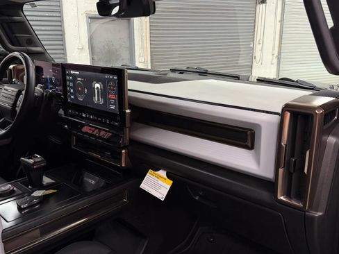 Used 2025 GMC Hummer EV 2X image 37