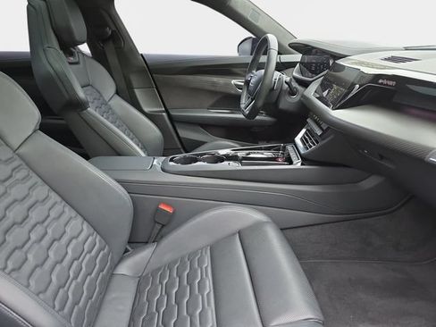 Used 2024 Audi RS e-tron GT w/ Carbon Performance Package AWD/4WD image 12