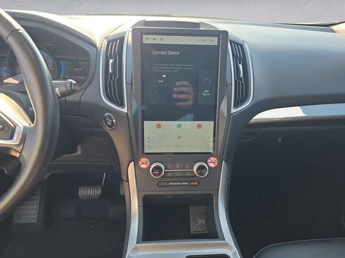 Used 2024 Ford Edge SEL AWD/4WD image 11