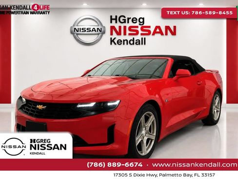 Used 2020 Chevrolet Camaro LT RWD image 1