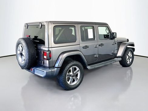 Used 2019 Jeep Wrangler Unlimited Sahara AWD/4WD image 7
