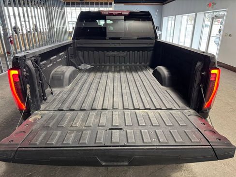 Used 2024 GMC Sierra 2500 AT4 w/ AT4 Premium Plus Package image 26