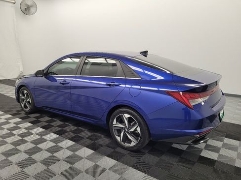 Used 2023 Hyundai Elantra Limited FWD image 3