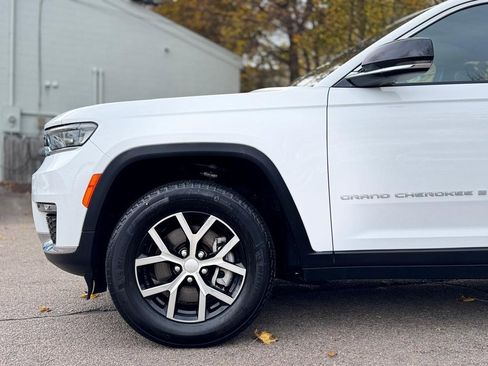 Used 2024 Jeep Grand Cherokee L Limited image 10