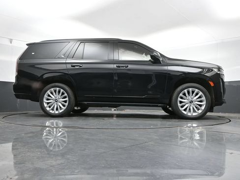Used 2024 Cadillac Escalade Luxury AWD/4WD image 42
