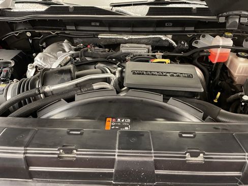 Used 2021 Chevrolet Silverado 2500 LTZ w/ LTZ Premium Package image 32