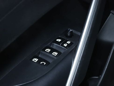 Certified 2023 Toyota Corolla Cross LE AWD/4WD image 16