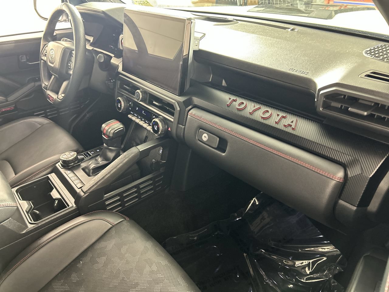 Used 2025 Toyota Tacoma TRD Pro AWD/4WD image 28