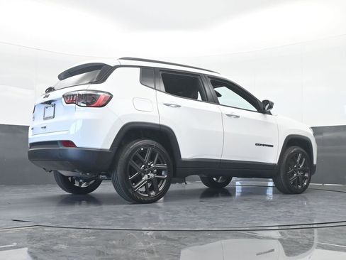 New 2026 Jeep Compass Latitude image 55