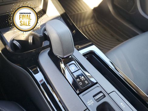 Certified 2024 Toyota Prius XLE image 23