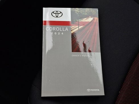 Used 2024 Toyota Corolla SE w/ SE Convenience Package FWD image 26