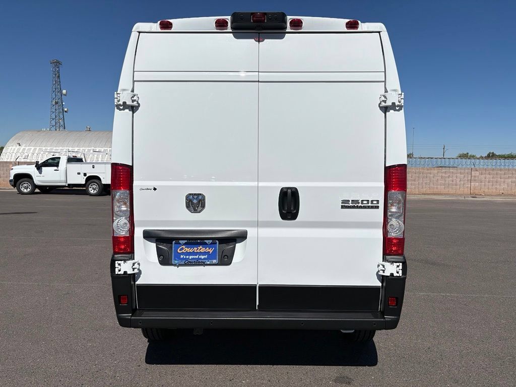 New 2026 RAM ProMaster 2500 w/ Quick Order Package 22G SLT FWD image 7