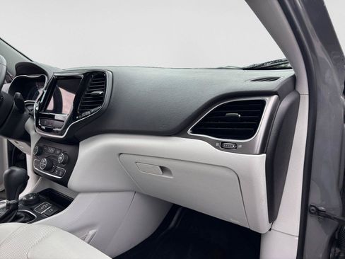 Used 2019 Jeep Cherokee Limited AWD/4WD image 42