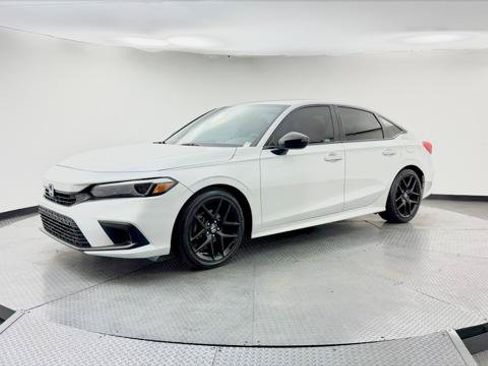 Used 2023 Honda Civic Sport image 2