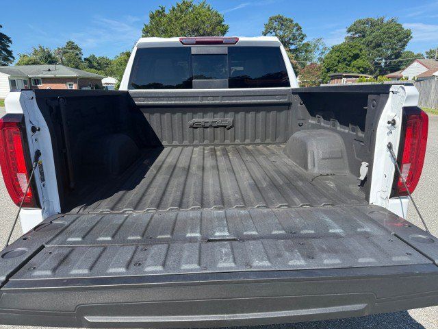 Used 2022 GMC Sierra 1500 AT4 w/ AT4 Preferred Package AWD/4WD image 16