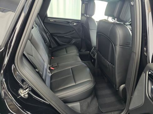 New 2026 Porsche Macan image 21